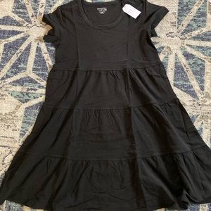 Women’s tiered dress time and tru size small NWT